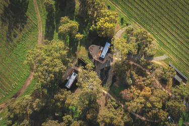 zwei Cabins auf einem Weingut