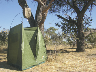 Duschzelt beim Wildcamping, ©Bruce Taylor