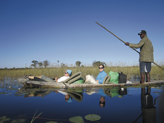 Mit dem Mokoro ins Okavango Delta