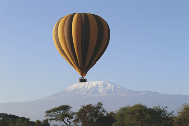 Am Kilimanjaro, ©Kilimanjaro Balloon Safaris