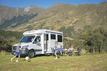 Kompaktes Wohnmobil für maximal 4 Peronen