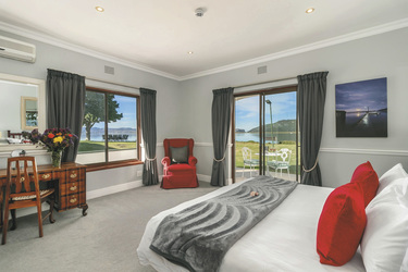 Deluxe Suite, ©St. James of Knysna