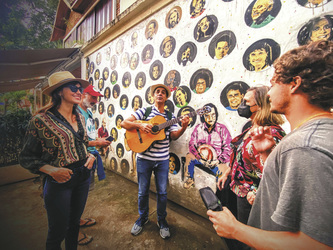 Musik-Wand an der Joana-Angelica-Straße