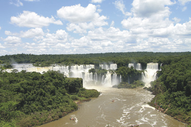 Panorama der Iguazu Wasserfälle