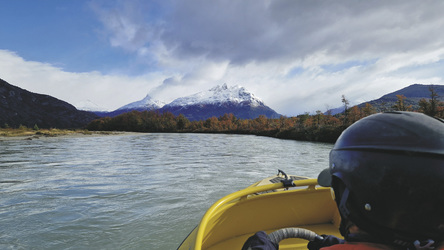 Jetboot auf dem Leones Fluss, ©K-H. Milter - Karawane Reisen