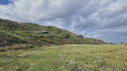 Villen oberhalb des Strandes, ©K-H. Milter - Karawane Reisen