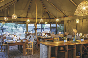 Restaurant im Ronjo Camp, ©A.Issock