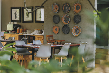 Restaurant in der PheZulu Guest Lodge, ©James Salim Photography