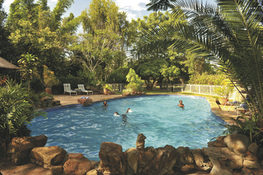 Erfrischung im Pool, ©Musangano Lodge